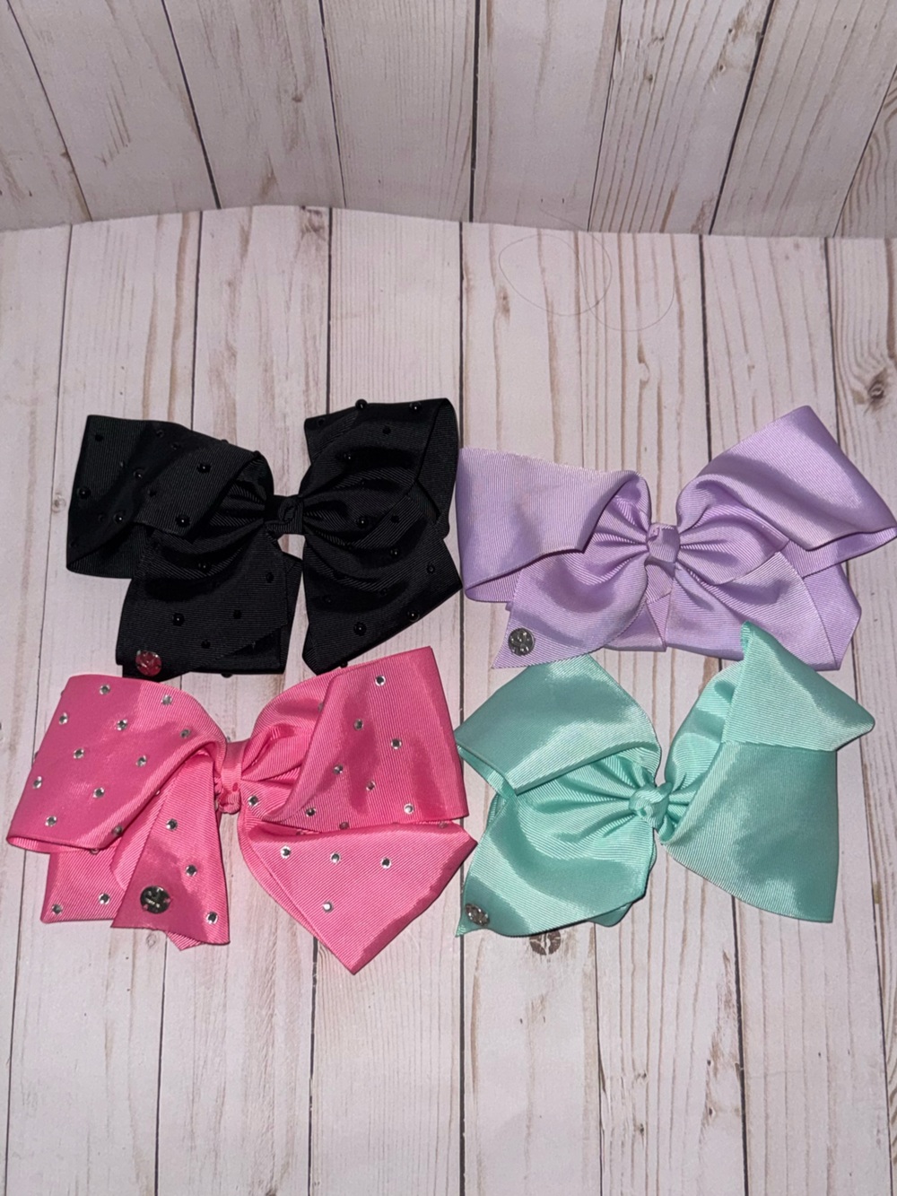 Jojo bows